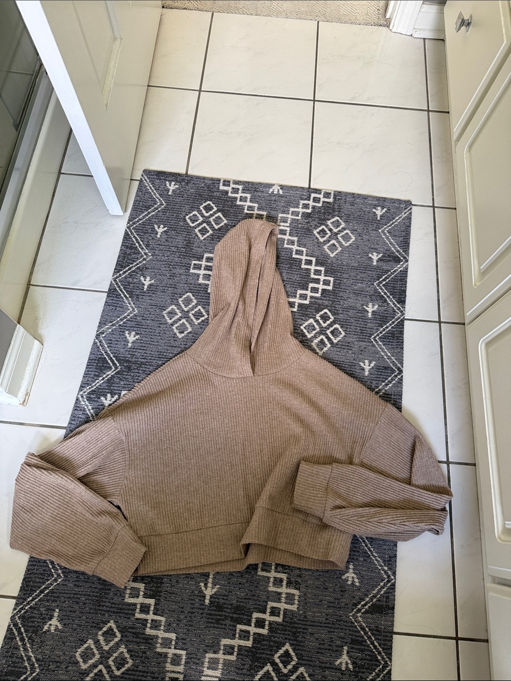 Alo Yoga Ribbed Hoodie Gravel Heather Cropped sweatshirt Loose Lounge - Picture 2 of 5